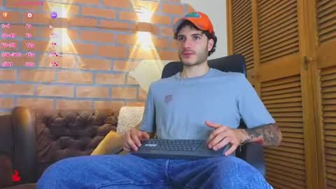 Snapshot of rafael_mendez chatting on 04/30/26, 01:50 R A F A E L online show from 04/30/26, 01:50