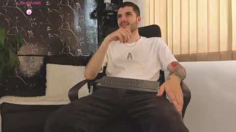 R A F A E L online show from 06/26/26, 08:13