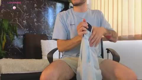 R A F A E L online show from 07/18/26, 08:23