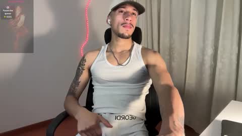 Snapshot of rafael_stone1 chatting on 03/25/26, 01:33 NEW IG online show from 03/25/26, 01:33