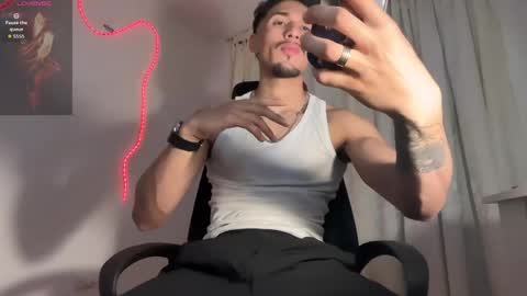 Snapshot of rafael_stone1 chatting on 04/07/26, 12:22 NEW IG online show from 04/07/26, 12:22