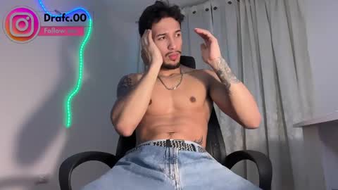Snapshot of rafael_stone1 chatting on 04/25/26, 02:25 NEW IG online show from 04/25/26, 02:25
