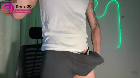 Snapshot of rafael_stone1 chatting on 05/28/26, 03:04 NEW IG online show from 05/28/26, 03:04