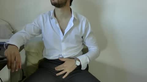 Snapshot of rafaelssk chatting on 12/18/24, 09:36 elenacam online show from 12/18/24, 09:36