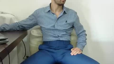 Snapshot of rafaelssk chatting on 12/23/24, 05:00 elenacam online show from 12/23/24, 05:00