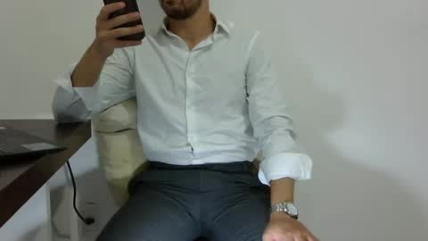 Snapshot of rafaelssk chatting on 03/06/25, 10:36 elenacam online show from 03/06/25, 10:36