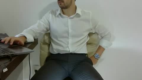 Snapshot of rafaelssk chatting on 02/20/26, 09:21 elenacam online show from 02/20/26, 09:21