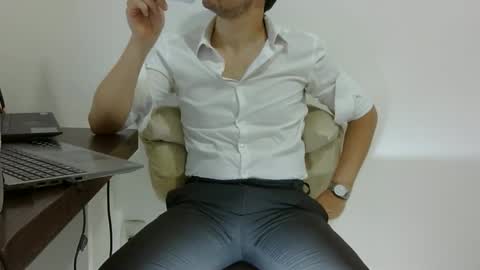 Snapshot of rafaelssk chatting on 02/24/26, 09:18 elenacam online show from 02/24/26, 09:18