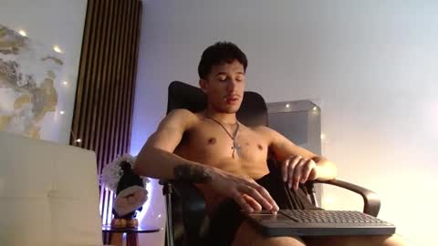 IG online show from 12/24/24, 04:22