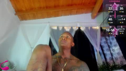 Snapshot of ragnarhot24 chatting on 11/17/25, 03:40 Andres H online show from 11/17/25, 03:40