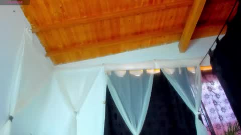 Snapshot of ragnarhot24 chatting on 11/22/25, 05:34 Andres H online show from 11/22/25, 05:34