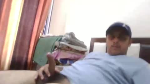 Snapshot of rahuldave007 chatting on 12/13/24, 06:42 Dave online show from 12/13/24, 06:42