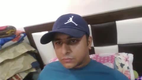 Snapshot of rahuldave007 chatting on 02/04/25, 09:17 Dave online show from 02/04/25, 09:17