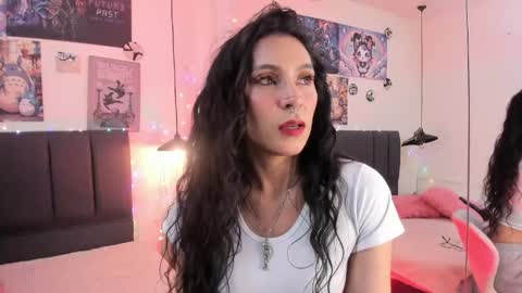 Raia online show from 05/15/26, 03:35