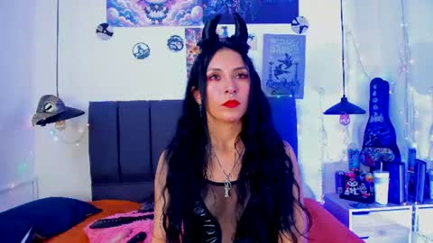 Raia online show from 06/17/26, 02:03