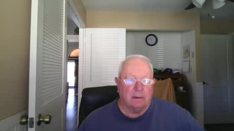 Snapshot of raiderman215 chatting on 01/02/25, 07:07 raiderman215 online show from 01/02/25, 07:07