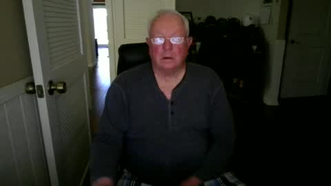 Snapshot of raiderman215 chatting on 06/13/26, 05:55 raiderman215 online show from 06/13/26, 05:55
