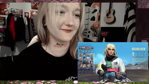 Snapshot of raiingurl chatting on 10/09/25, 07:23 Kate online show from 10/09/25, 07:23