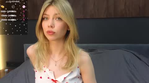 Lisa online show from 02/15/25, 08:33