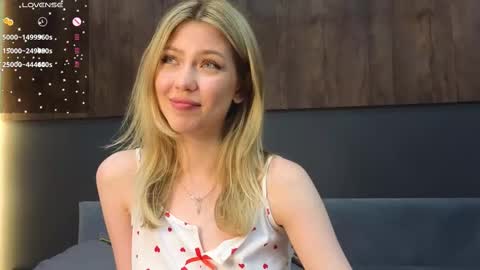 Lisa online show from 02/19/25, 10:53