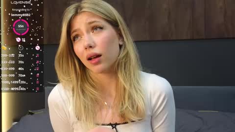 Lisa online show from 02/20/25, 10:59