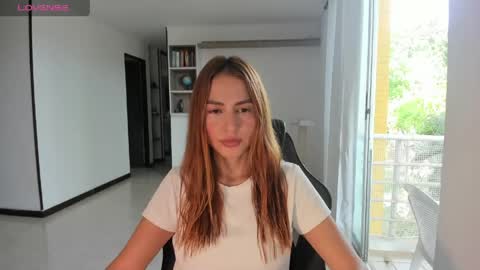 Jennyindependent model . online show from 05/27/26, 08:50