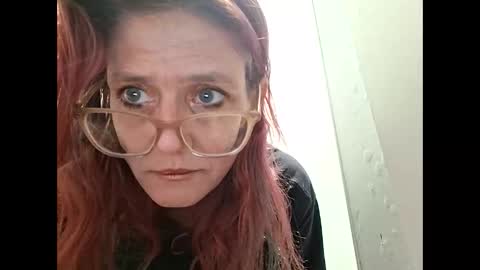 Snapshot of rainbowbrooke79 chatting on 10/29/25, 07:10 rainbowbrooke79 online show from 10/29/25, 07:10