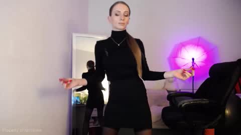 Call me Lei online show from 10/26/25, 04:13