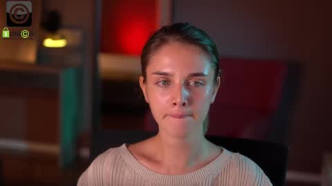 Snapshot of raisadoll chatting on 11/17/25, 07:52 Raisa online show from 11/17/25, 07:52