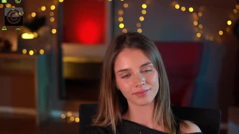 Snapshot of raisadoll chatting on 12/13/25, 07:53 Raisa online show from 12/13/25, 07:53