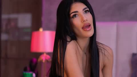 Snapshot of raisakali chatting on 11/22/25, 04:39 Raisa online show from 11/22/25, 04:39