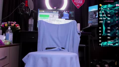 Laura online show from 12/02/24, 02:42