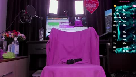 Laura online show from 12/07/24, 02:53