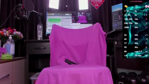 Laura online show from 12/10/24, 02:48
