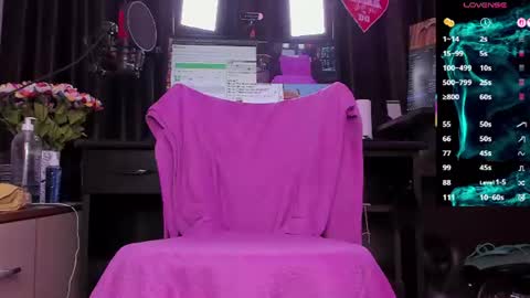 Laura online show from 07/27/26, 02:18