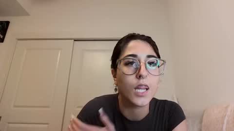 Ray Ray online show from 10/15/25, 03:28