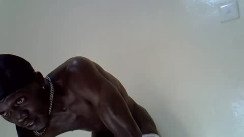 Snapshot of rakeem_1_ chatting on 02/23/25, 01:21 rakeem 1 online show from 02/23/25, 01:21