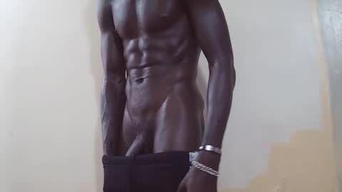 Snapshot of rakeem_1_ chatting on 12/18/25, 01:06 rakeem 1 online show from 12/18/25, 01:06