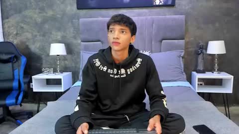 Ralf Bauer online show from 09/23/25, 03:42