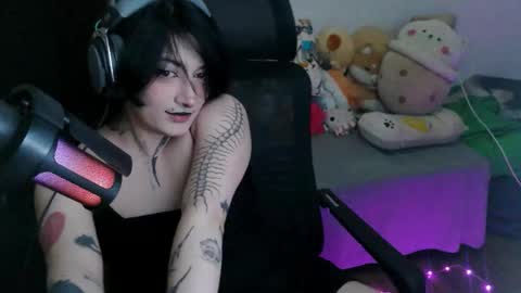 Snapshot of raliiya chatting on 10/05/25, 03:21 Raliiya online show from 10/05/25, 03:21