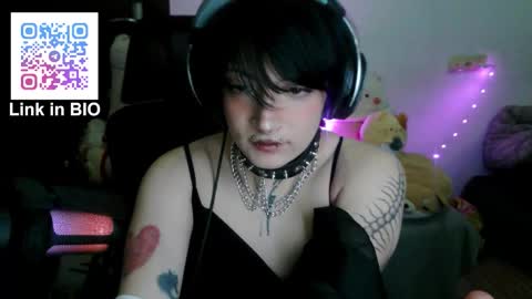 Snapshot of raliiya chatting on 10/19/25, 03:23 Raliiya online show from 10/19/25, 03:23