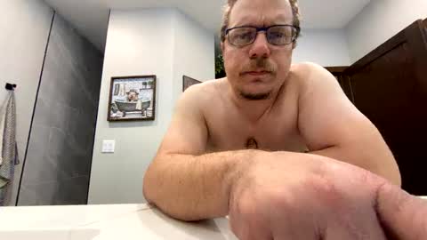 Snapshot of ralph_roberts chatting on 03/03/26, 03:23 Ralph Roberts online show from 03/03/26, 03:23
