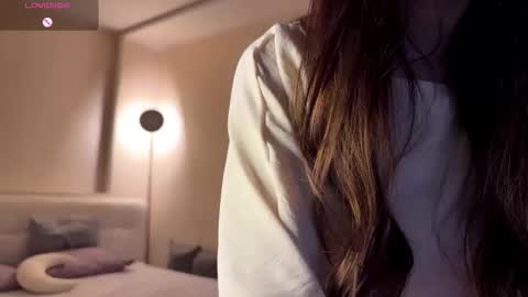 Snapshot of randiburt_ chatting on 03/19/26, 12:42 Luna online show from 03/19/26, 12:42