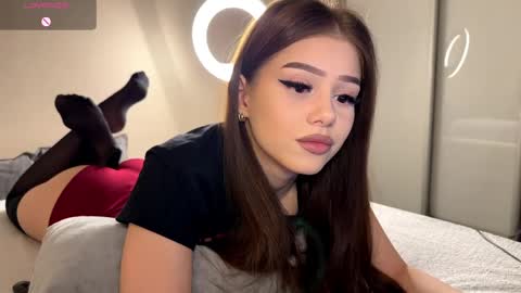 Snapshot of randiburt_ chatting on 04/02/26, 01:53 Luna online show from 04/02/26, 01:53