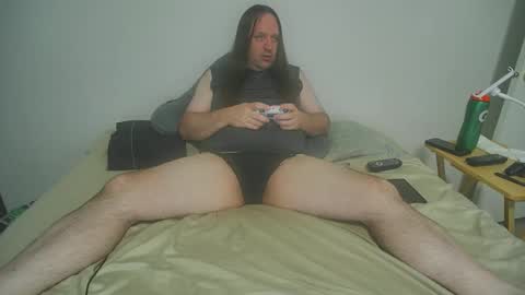 Snapshot of rando1235 chatting on 09/22/25, 04:03 rando1235 online show from 09/22/25, 04:03