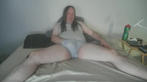 Snapshot of rando1235 chatting on 09/22/25, 09:28 rando1235 online show from 09/22/25, 09:28