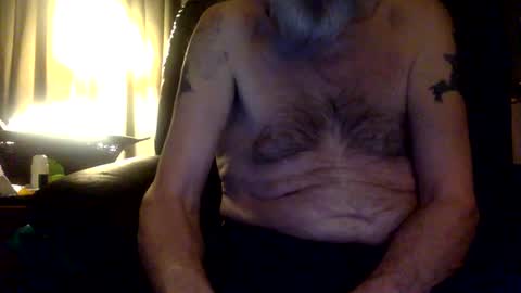 Snapshot of rando56 chatting on 10/04/25, 09:40 Randy online show from 10/04/25, 09:40