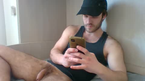 Snapshot of randomguy_42 chatting on 04/22/26, 09:44 randomguy_42 online show from 04/22/26, 09:44