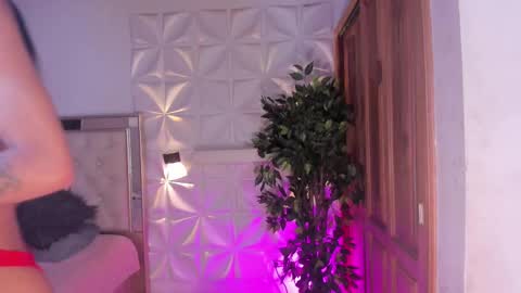 Snapshot of randy_cole chatting on 09/30/25, 08:58 randy online show from 09/30/25, 08:58