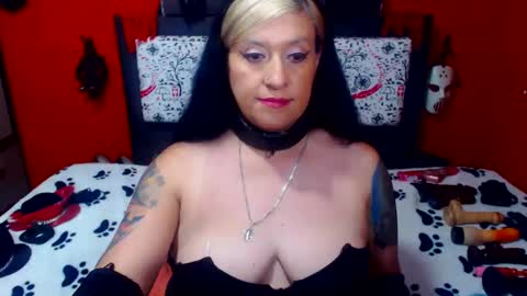 Sonia online show from 01/11/25, 02:52